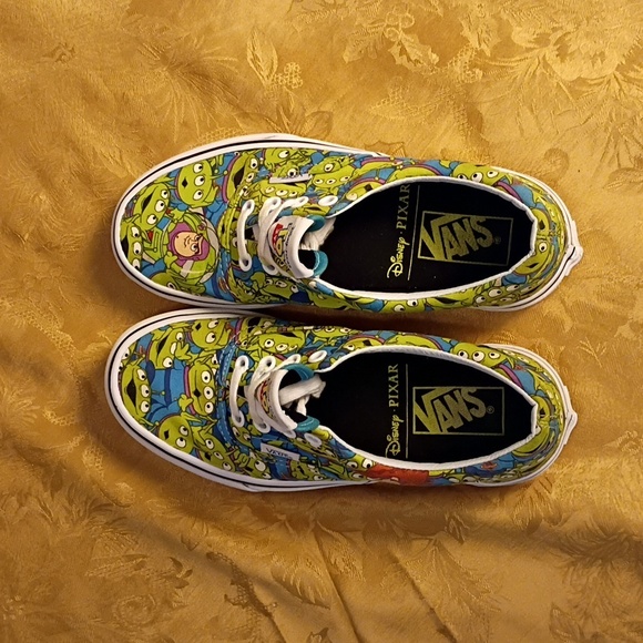 VANS RARE LIMITED EDITION Toy Story Aliens Woody and Buzz Women's 6.0 Men's 4.5 - Picture 5 of 14